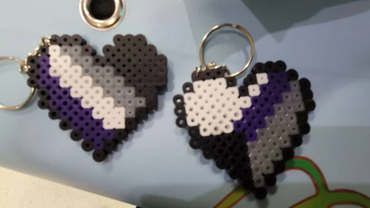 Asexual Flag keychain pealer beads - Mariposa Rainbow Boutique