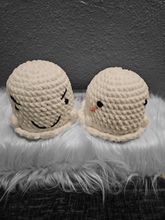 Load image into Gallery viewer, HALLOWEEN GHOST FAMILY - Mariposa Rainbow Boutique

