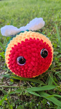 Load image into Gallery viewer, MEDIUM BEES - Mariposa Rainbow Boutique
