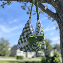 Load image into Gallery viewer, Mini crochet granny square purse with bow - Mariposa Rainbow Boutique
