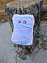 Load image into Gallery viewer, Pop Tarts Crochet - Mariposa Rainbow Boutique
