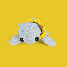 Load image into Gallery viewer, Sunflower Turtle Crochet - Mariposa Rainbow Boutique

